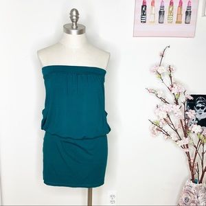 Cute top emerald green with gold accents